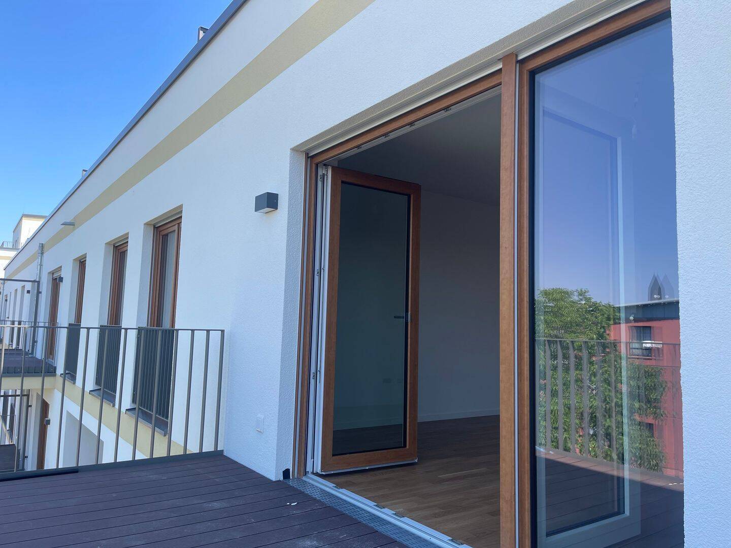 Moderne 4-Zimmer-Wohnung mit Balkon und gehobener Ausstattung in zentraler Lage – 50825 Köln – Vorschaubild 3