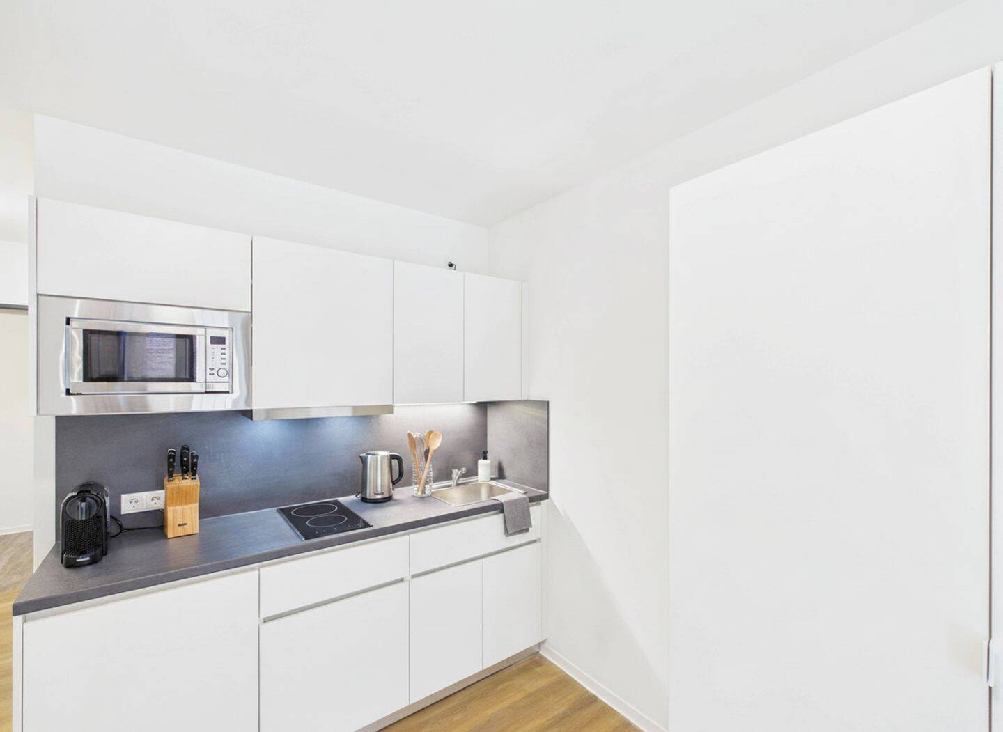 Stylisches möbliertes all-Inclusive Apartment in Leverkusen | Classic Studio – 51379 Leverkusen – Vorschaubild 3