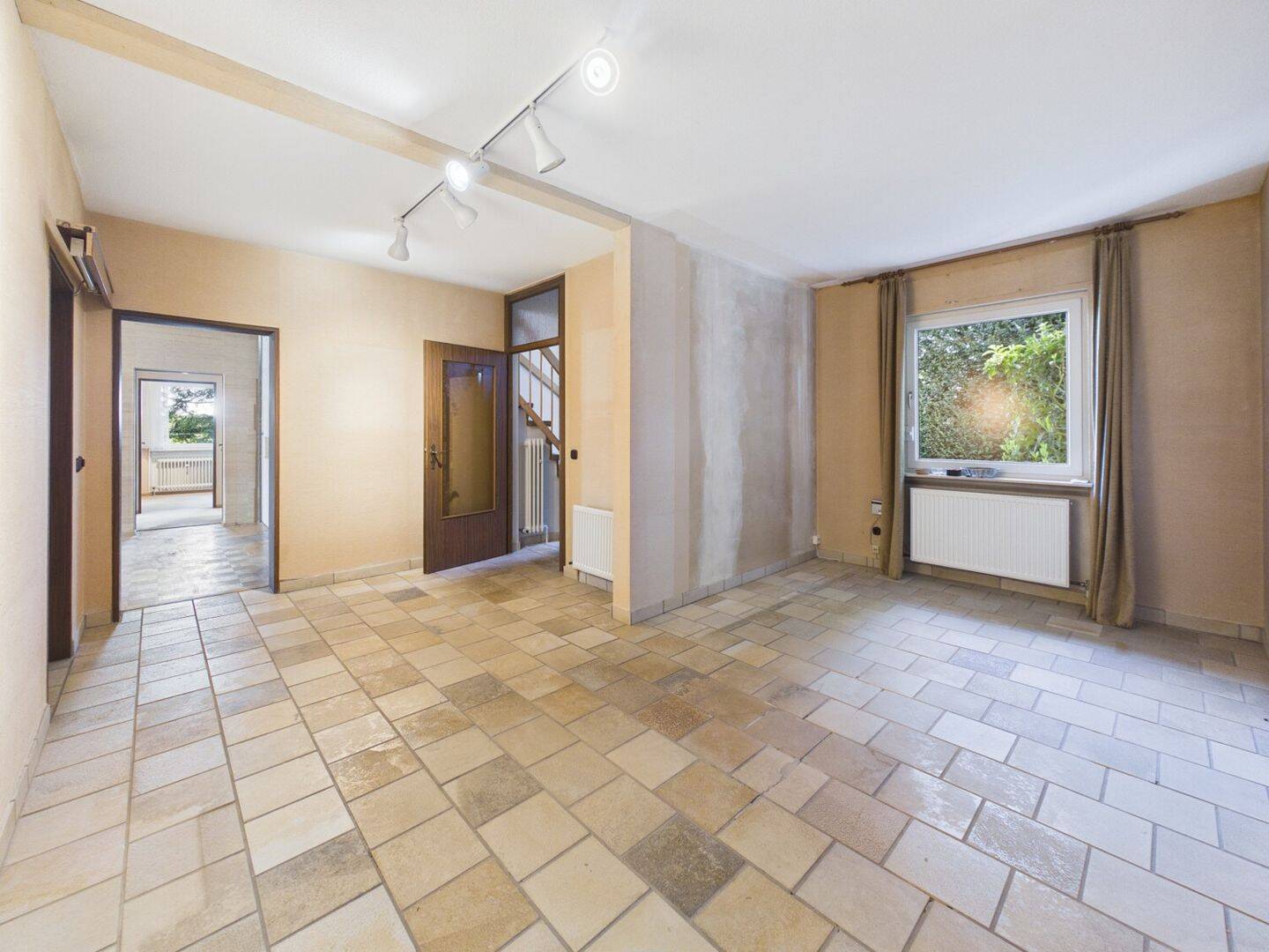 Eleganz im Grünen – stilvolles Wohnen mit besonderem Flair! – 55127 Mainz – Vorschaubild 3