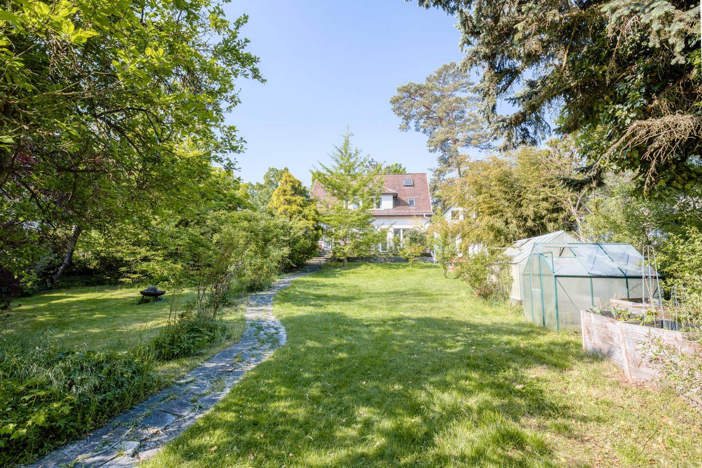 Idyllische Villa auf traumhaften Wassergrundstück am Hubertussee – 12589 Berlin – Vorschaubild 3