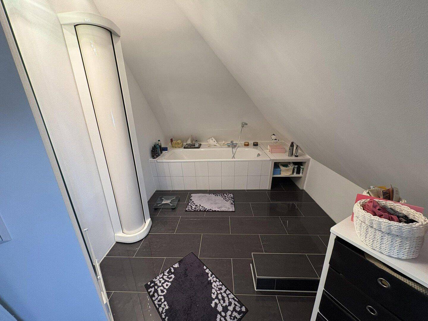 Außergewöhnliche DG-/Maisonettewohnung im Zooviertel – Großzügiges Wohnen, Blick in die Eilenriede – Hannover – Vorschaubild 3