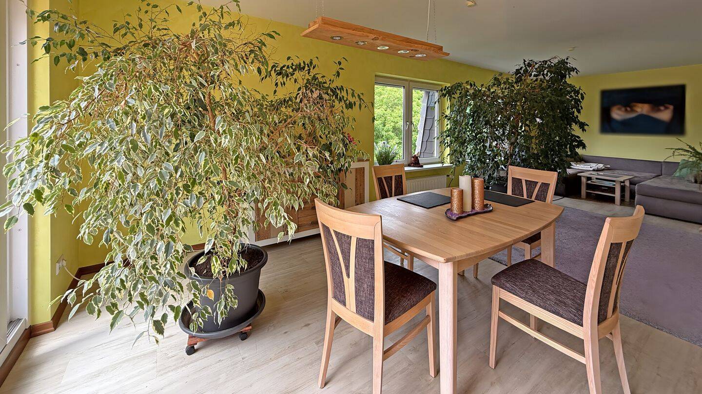 Großzügige Maisonettewohnung mit ca. 120 m² Wohnfläche, große Dachterrasse und Einzelgarage – Wentzel Dr. – 22159 Hamburg – Vorschaubild 3