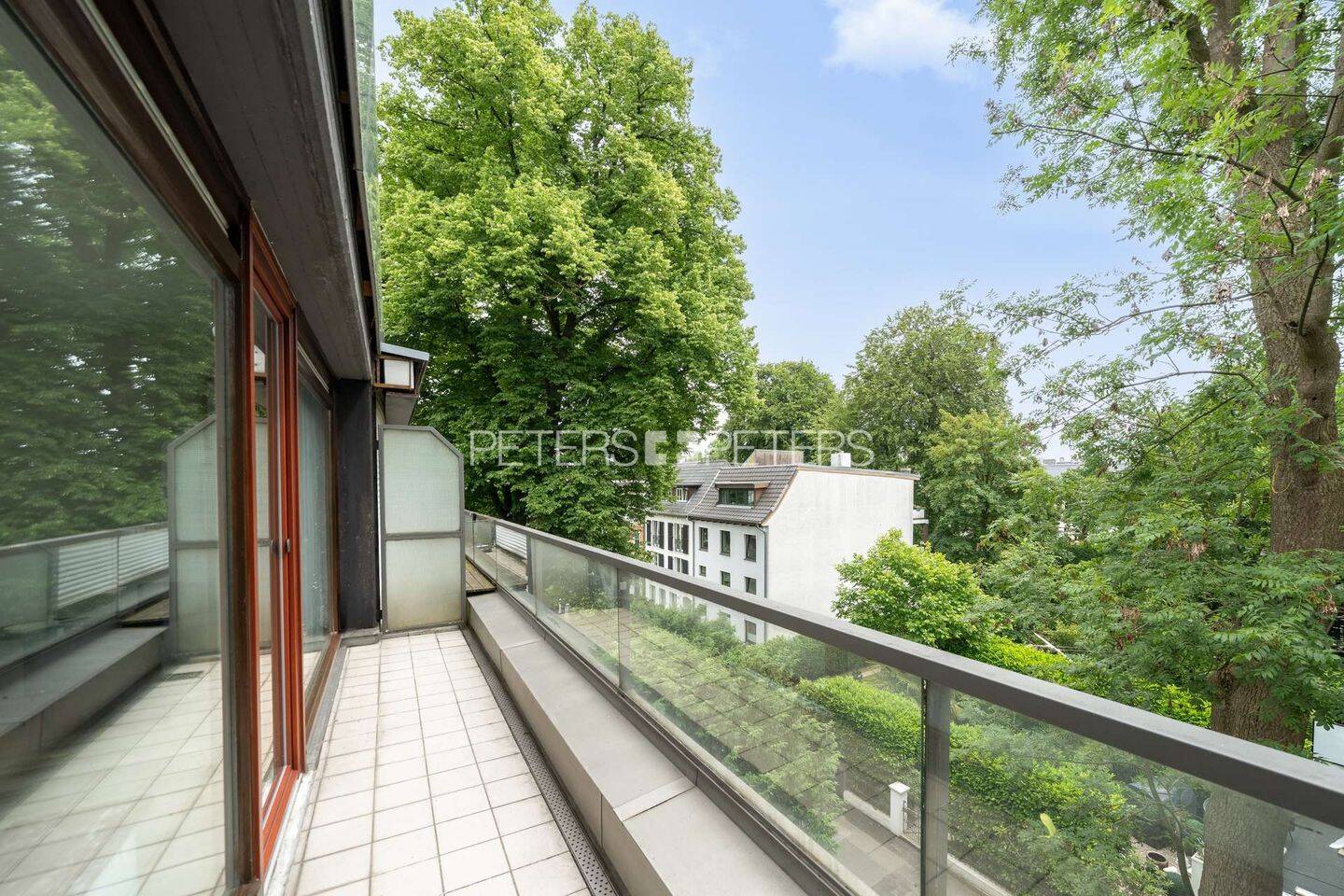 Alsternah wohnen: helles, möbliertes Apartment mit Südbalkon & Tiefgaragenstellplatz – 20149 Hamburg – Vorschaubild 5