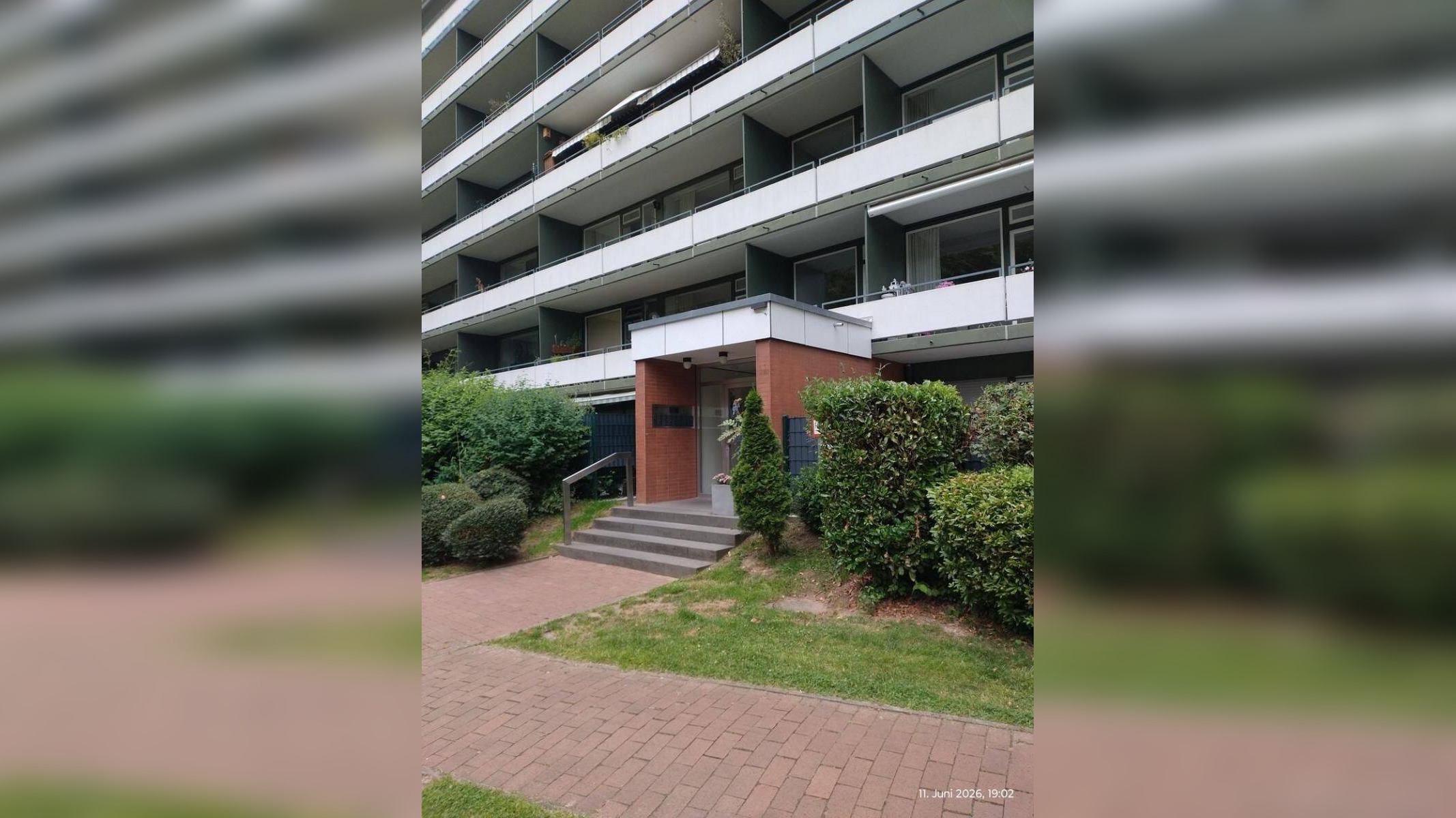 Rodenkirchener Auenviertel, beste Rheinlage | Moderne 3-Zimmer Wohnung mit Balkon und TG-Stellplatz (bezugsfrei ab 01.09.2026) – 50996 Köln – Vorschaubild 3