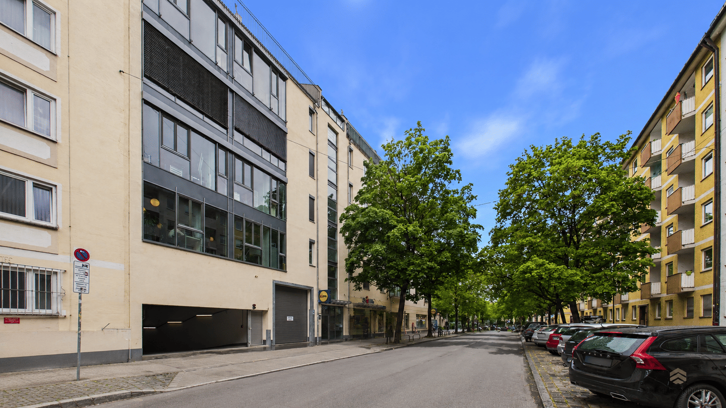 Exklusive Wohnung mit Loft-Charakter, großzügiger Dachterrasse und individueller Gestaltungsmöglichkeit – 81675 München – Vorschaubild 3