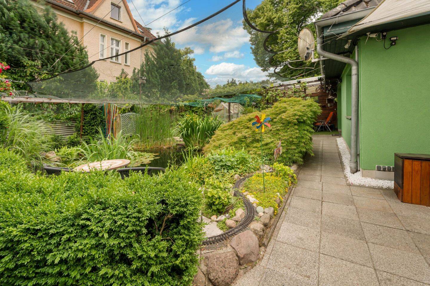 Bungalow mit traumhaftem Gartenidyll, moderner Energietechnik und barrierefreiem Wohnkomfort – 12526 Berlin – Vorschaubild 3