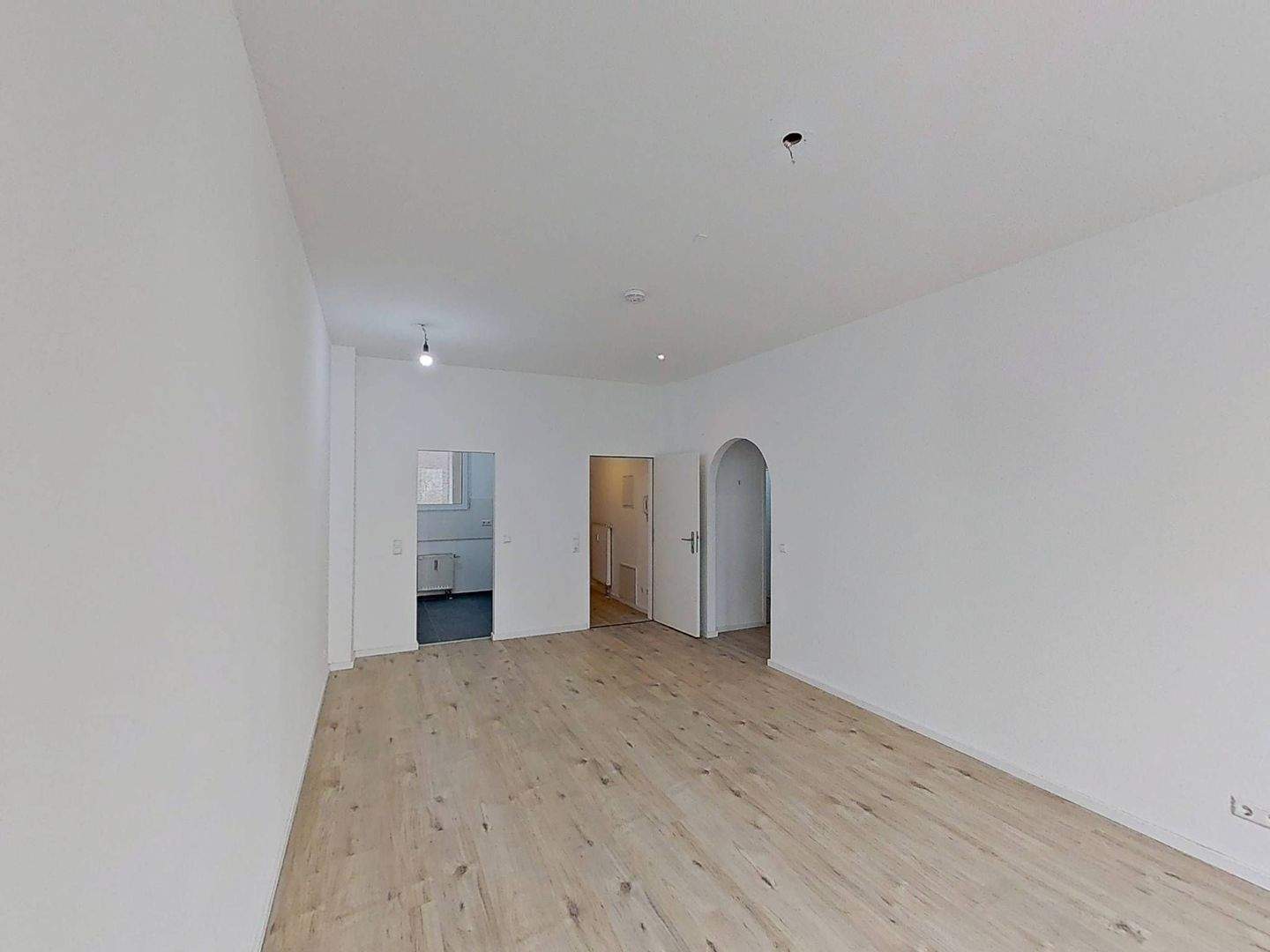 **Gut geschnittene 3-Zimmer-Erdgeschosswohnung mit Wannenbad** – 70197 Stuttgart – Vorschaubild 3