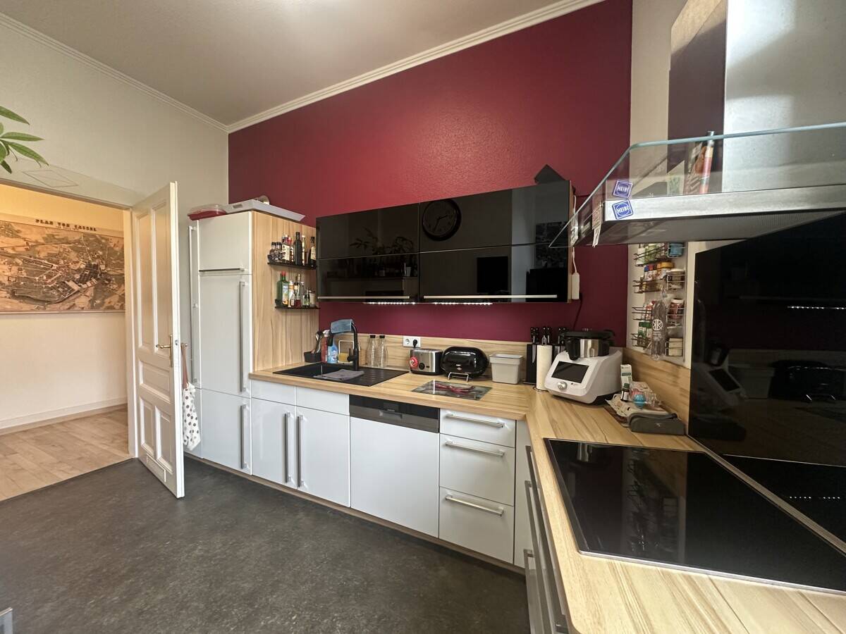 Komplett sanierte Altbauwohnung im 3. Obergeschoss am Bebelplatz – 102 m² Wohnfläche mit Balkon! – 34119 Kassel – Vorschaubild 3
