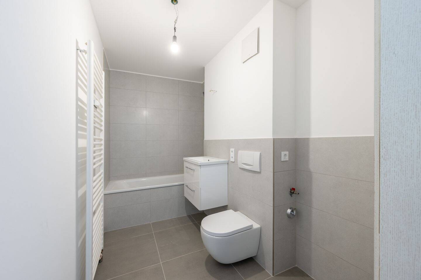 AIGNER – Berg am Laim: 3-Zimmer-Wohnung mit Modernisierungsoption – 81671 München – Vorschaubild 3