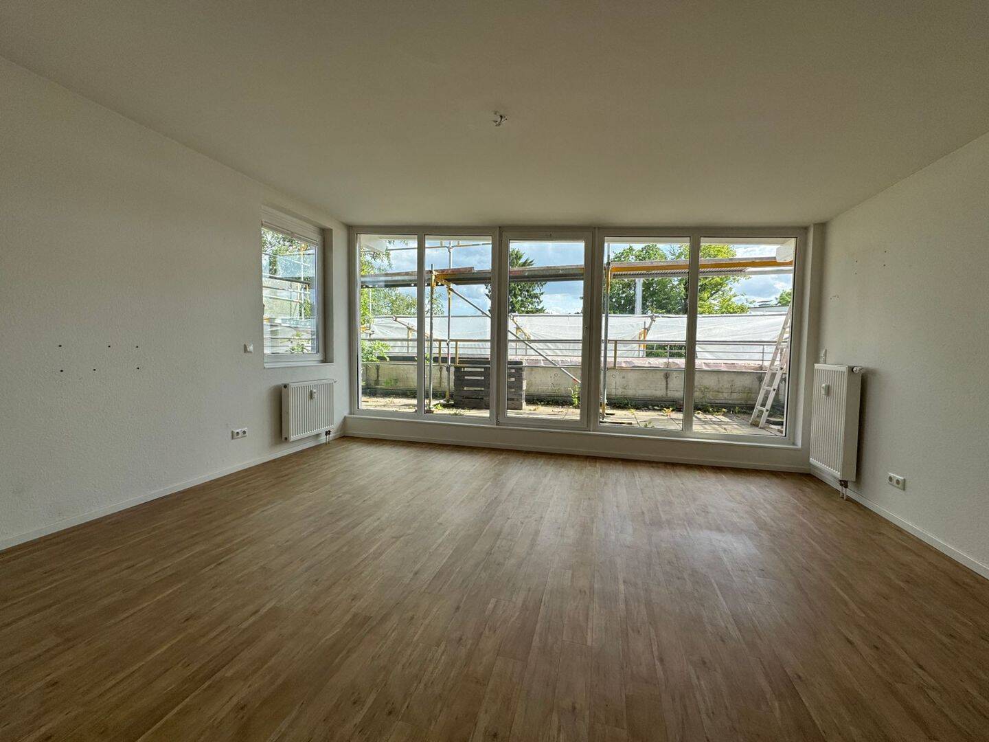 Helle, renovierte 3-Z-Wohnung mit Dachterrasse und EBK – 22417 Hamburg – Vorschaubild 3