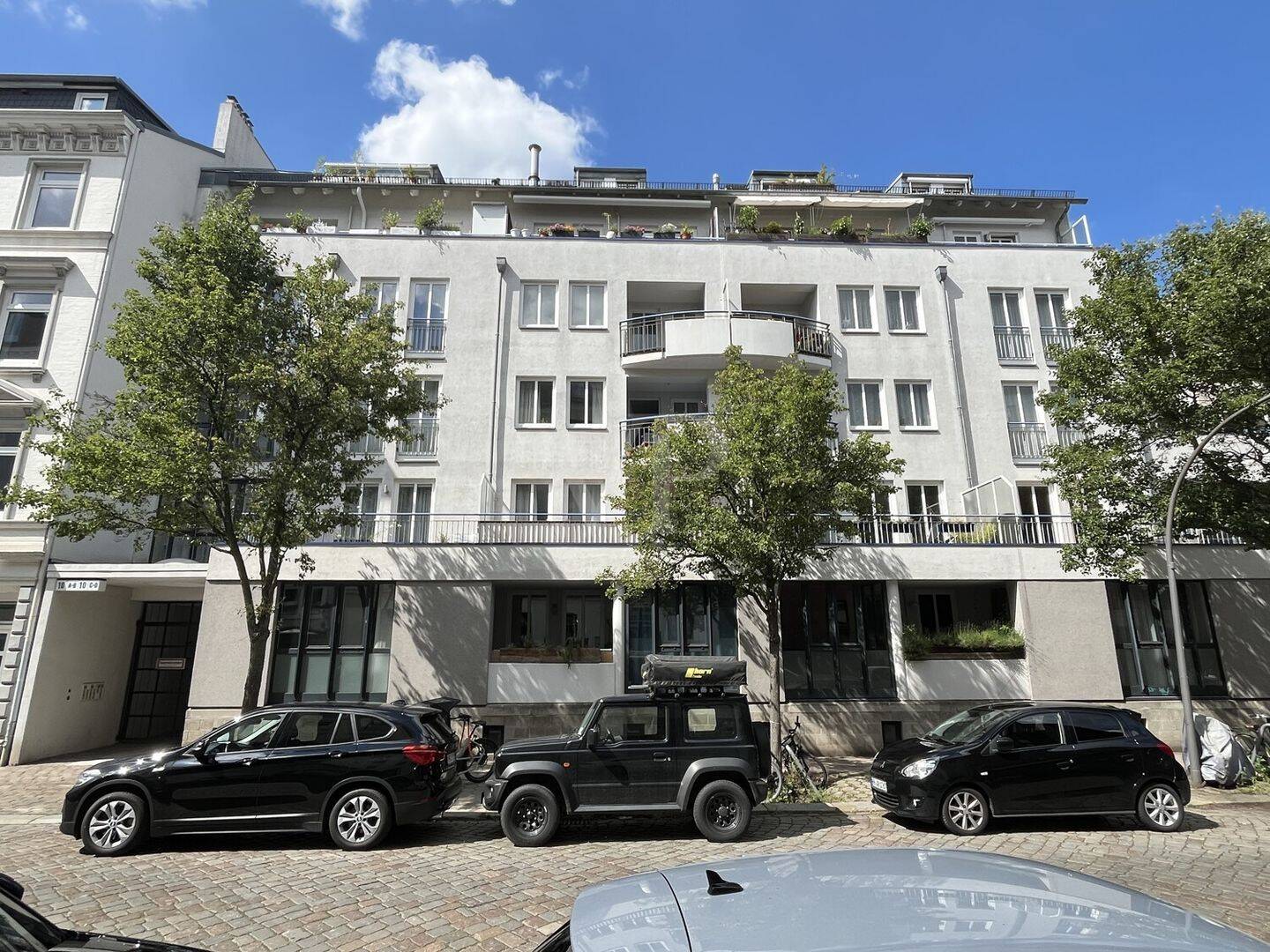 Lichtdurchflutete 2 ZI mit 2 Balkonen und TG im charmanten Uhlenhorst – 22085 Hamburg – Vorschaubild 3