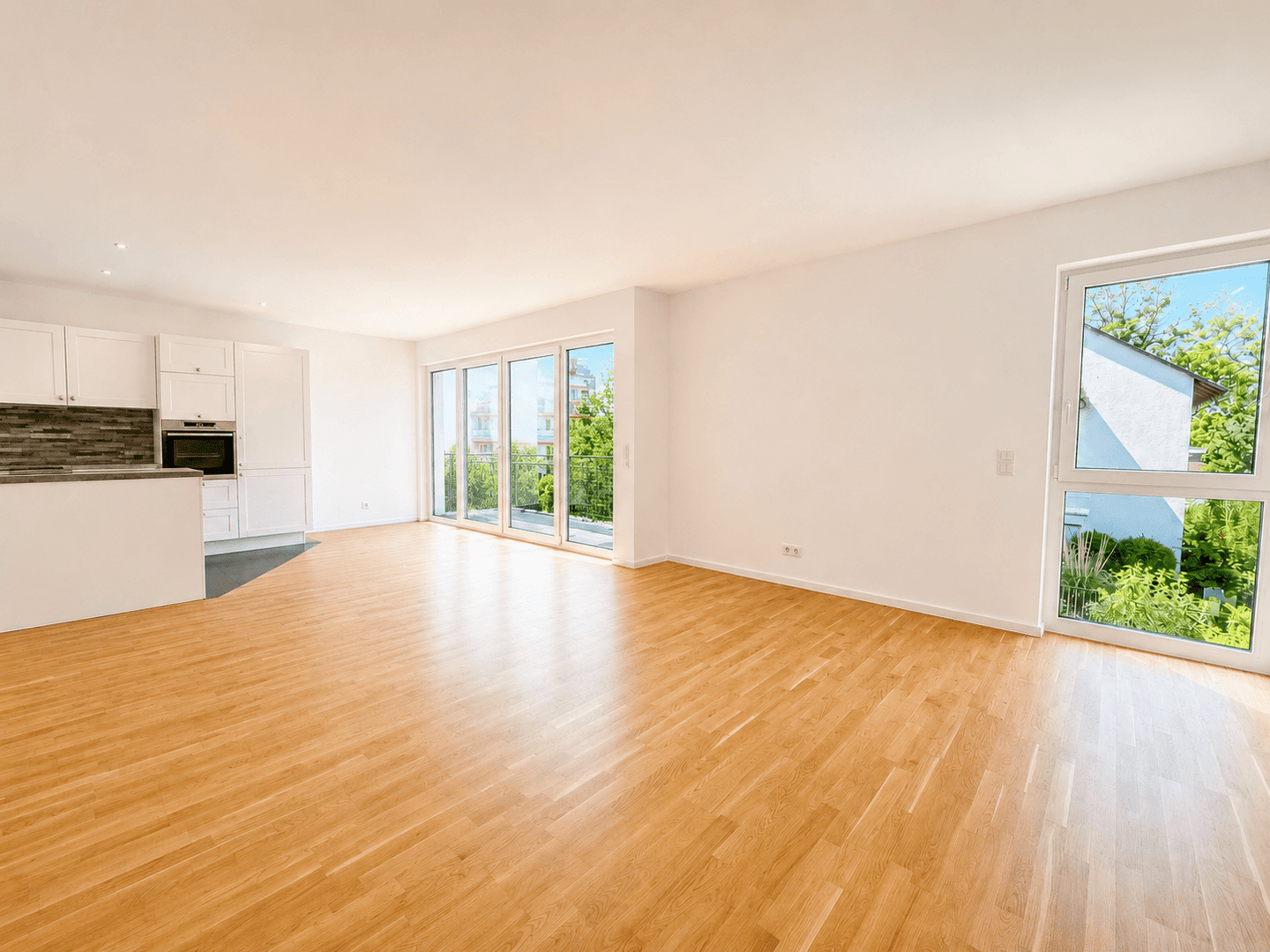 Moderne 4-Zimmer-Wohnung mit Balkon, 2 Bädern, TG-Stellplatz & Aufzug in begehrter Lage – 65189 Wiesbaden – Vorschaubild 3