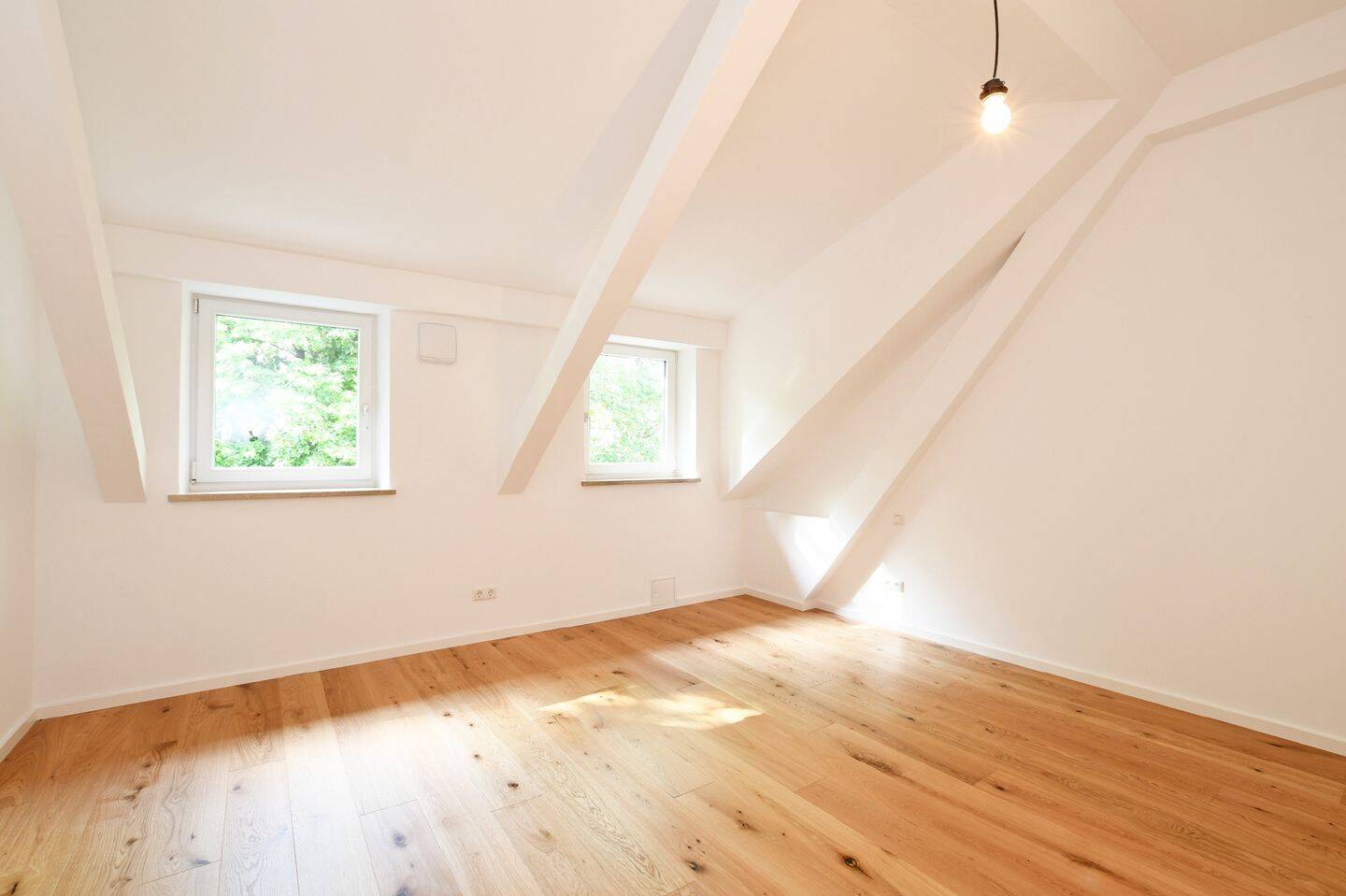 AIGNER – Exklusive kernsanierte Loft-Wohnung in Oberföhring – München – Vorschaubild 3