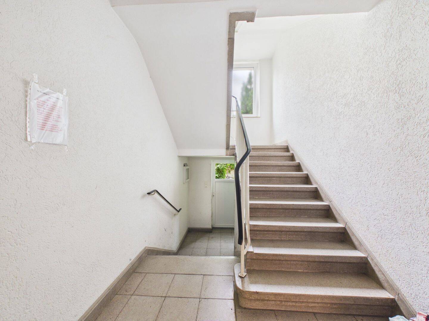 Möbliert, modernisiert, mittendrin: 2-Zimmer-Eigentumswohnung in Dortmund-Innenstadt West – 44137 Dortmund – Vorschaubild 3