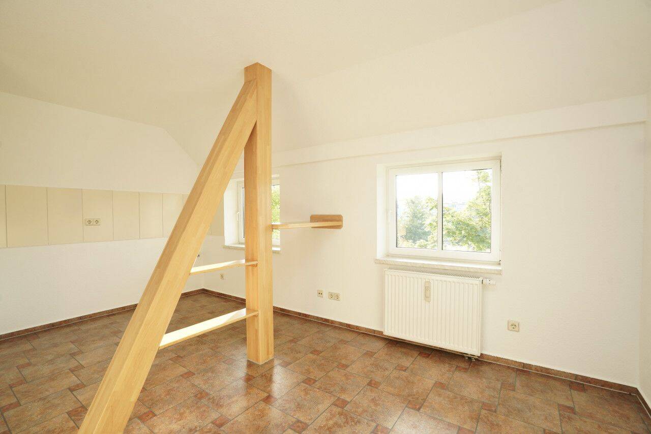 Altbau / Großes Wohnzimmer – Chemnitz – Vorschaubild 3