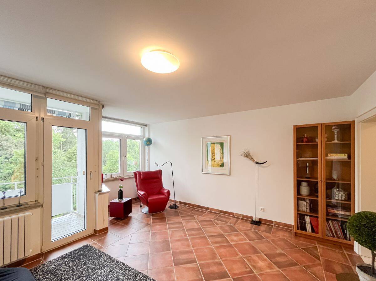 Seltene Gelegenheit! Nerotal: 116 m² in bester Lage von Wiesbaden! 3 Zi, 2 Bäder, 2 Balkone, Garage – 65193 Wiesbaden – Vorschaubild 4