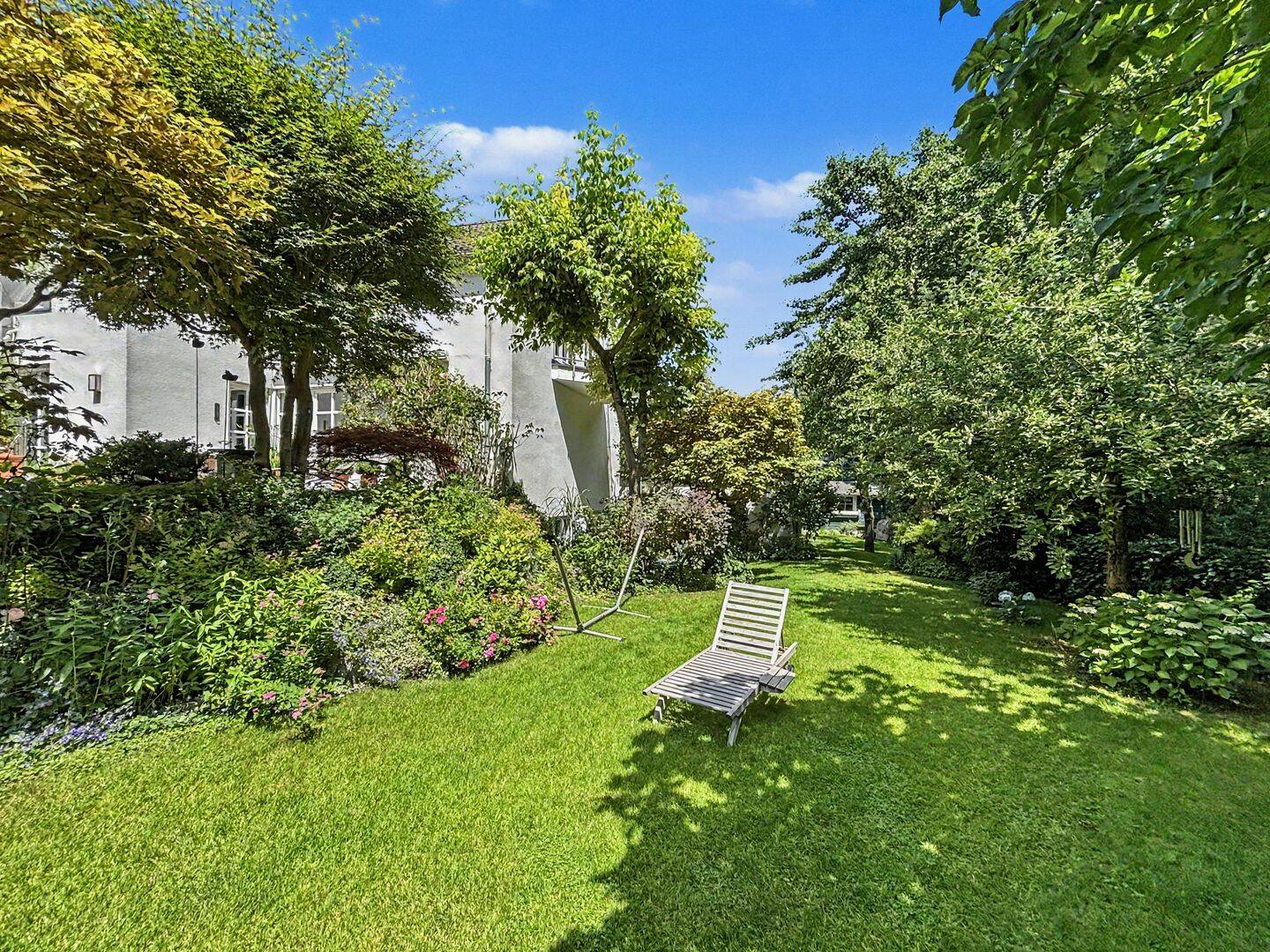 Repräsentatives Wohnen im Grünen – Exklusive Villa mit Einliegerwohnung in Köln-Hahnwald – 50996 Köln – Vorschaubild 3