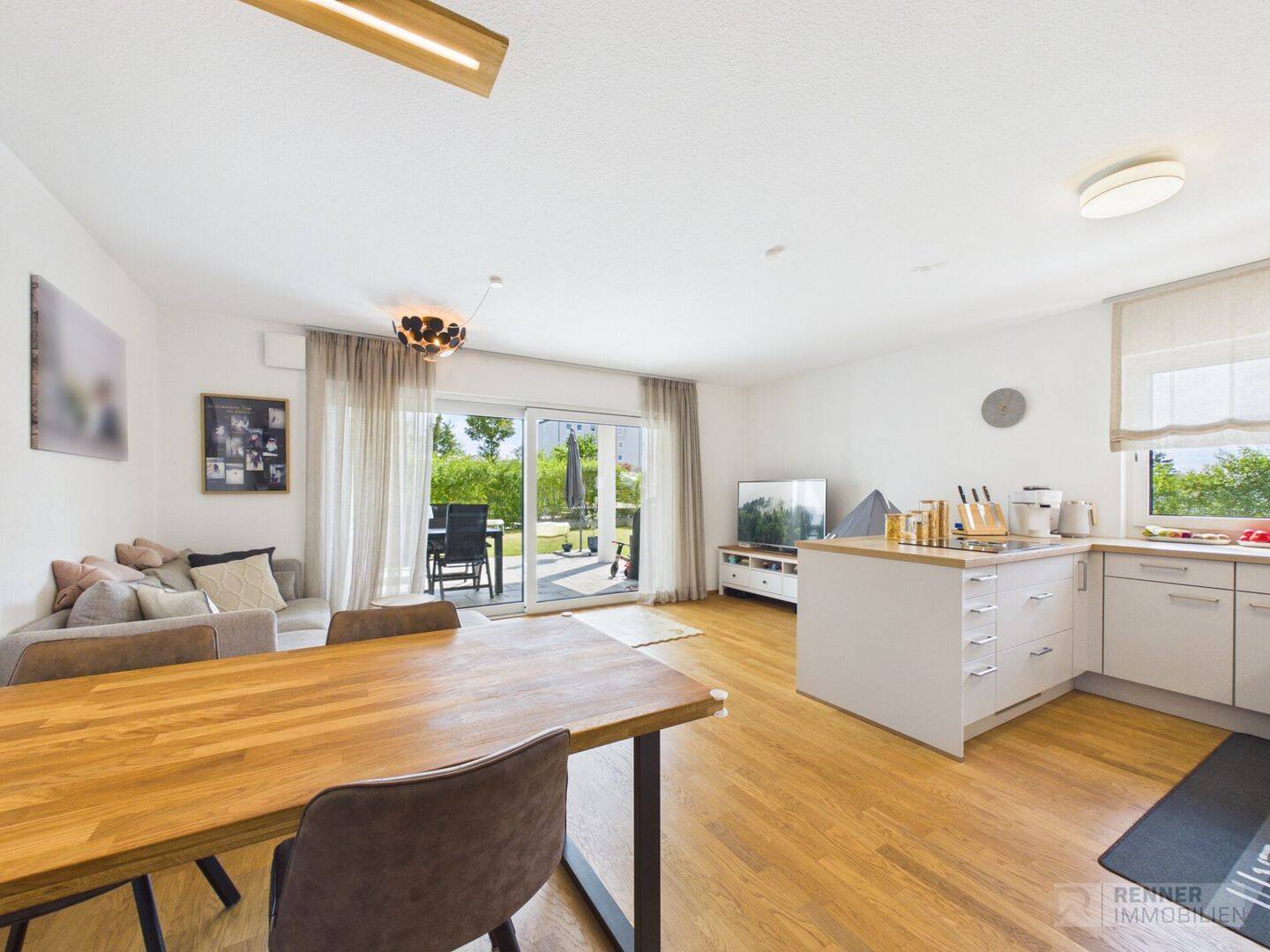 Großer Garten, Erdgeschoss, 4 Zimmer – ein modernes Zuhause mit Seltenheitswert – 92318 Neumarkt i.d. OPf. – Vorschaubild 3