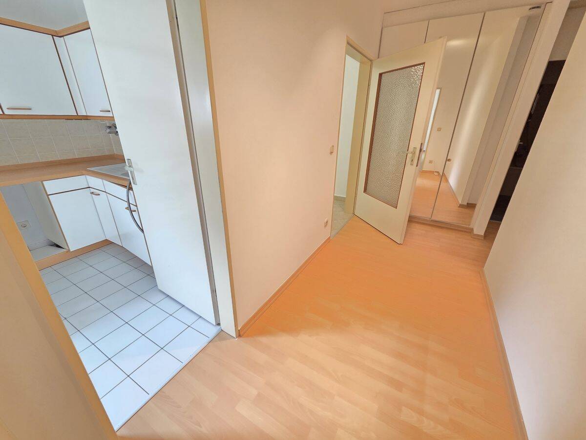 Solide Familienwohnung mit Entwicklungspotenzial in beliebter Wohnlage von Sendling-Westpark – 81373 München – Vorschaubild 3