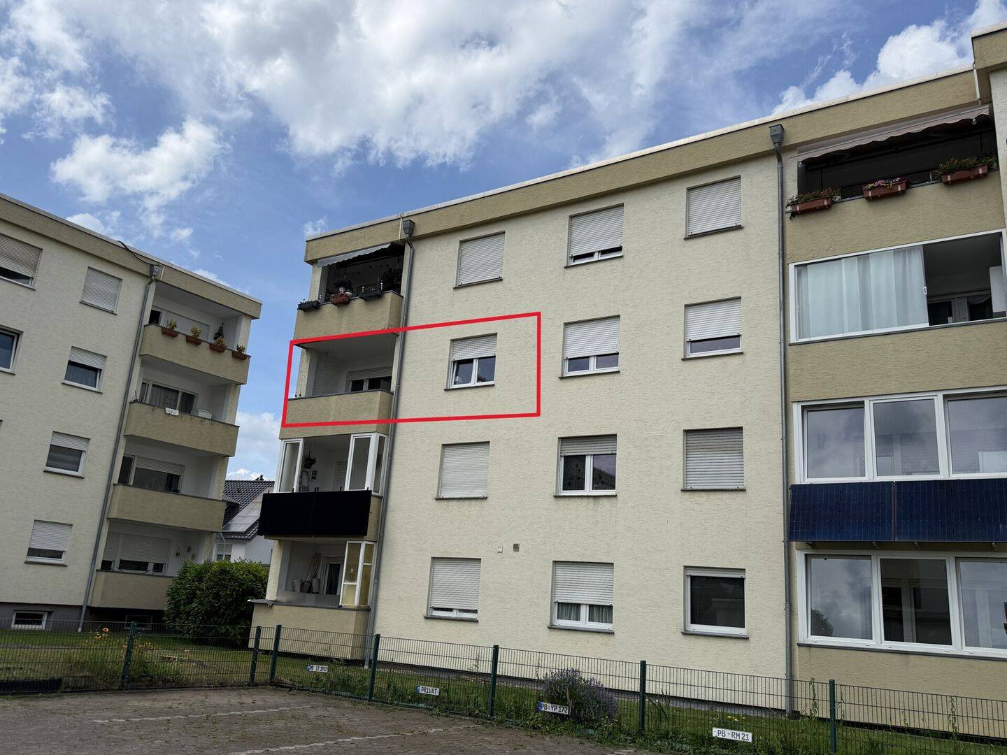 Dreizimmer-Eigentumswohnung mit saniertem Badezimmer und Außenstellplatz in Paderborn-Elsen – 33106 Paderborn – Vorschaubild 3
