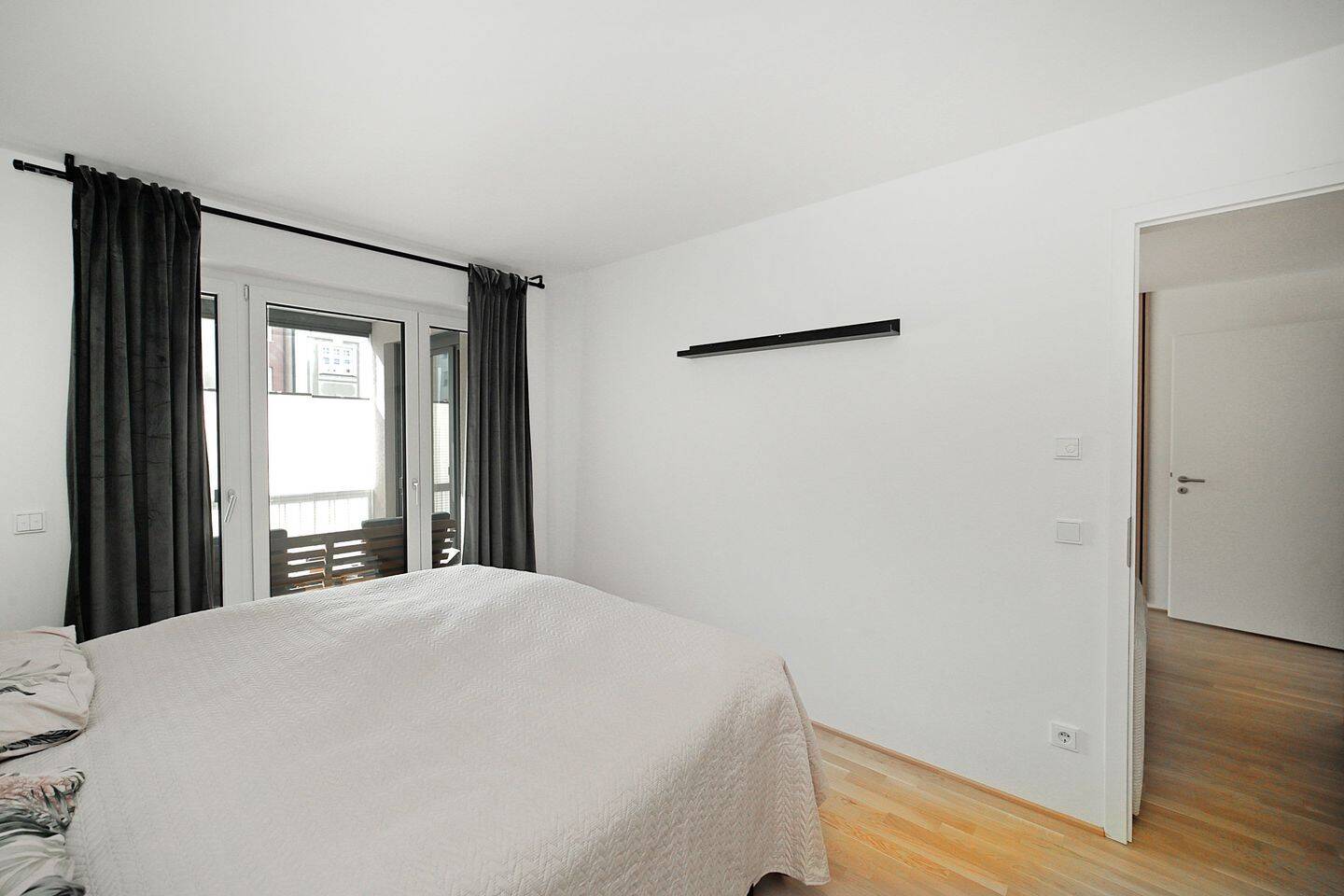 Moderne 2-Zimmer-Wohnung mit lichtdurchflutetem Ambiente, großzügigem Balkon – 81241 München – Vorschaubild 5