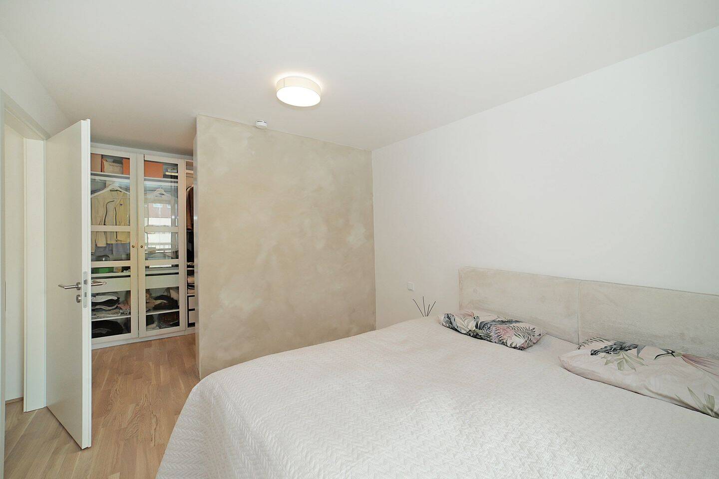 Moderne 2-Zimmer-Wohnung mit lichtdurchflutetem Ambiente, großzügigem Balkon – 81241 München – Vorschaubild 6