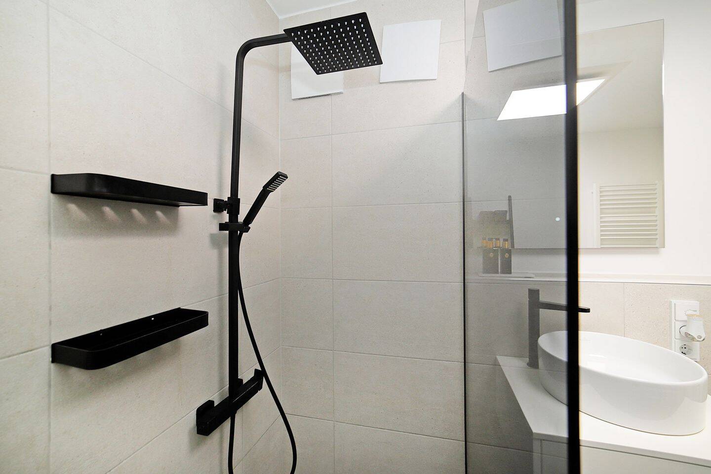 Moderne 2-Zimmer-Wohnung mit lichtdurchflutetem Ambiente, großzügigem Balkon – 81241 München – Vorschaubild 8