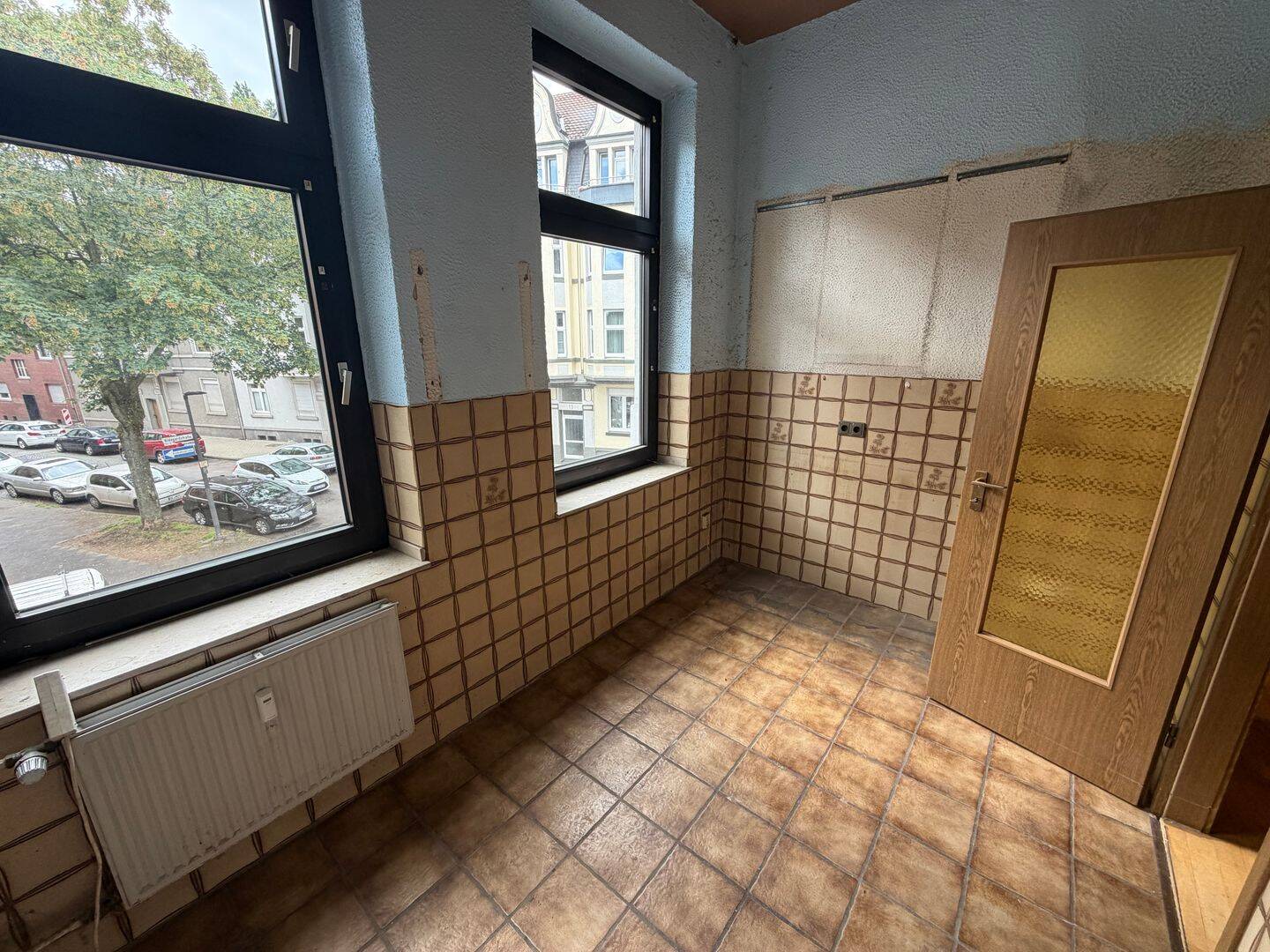 Eigene Wohnideen verwirklichen in einer charmanten Altbauwohnung mit Stellplatz in zentraler Lage! – 45888 Gelsenkirchen – Vorschaubild 3