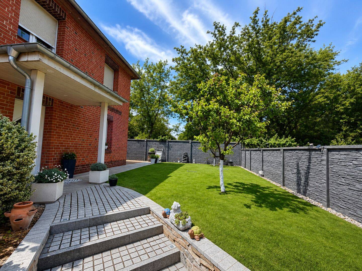 Traumhafte Stadtvilla in Berlin – Hohenschönhausen – 406 m² Grundstück, Terrasse & Garten – Top Lage – 13059 Berlin – Vorschaubild 3