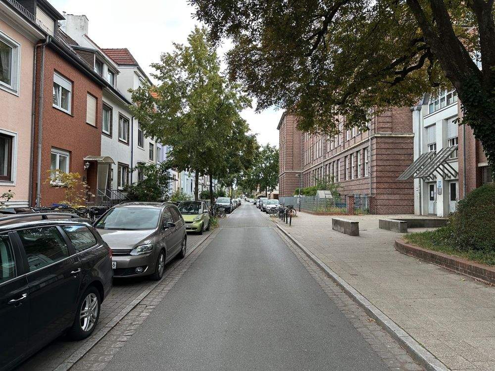 EINS DER SCHÖNSTEN! Altbremer-Wohn-/Geschäftshaus mit Stuckfassade in ruh. Wohnstrasse in Alt-Walle – 28217 Bremen – Vorschaubild 3