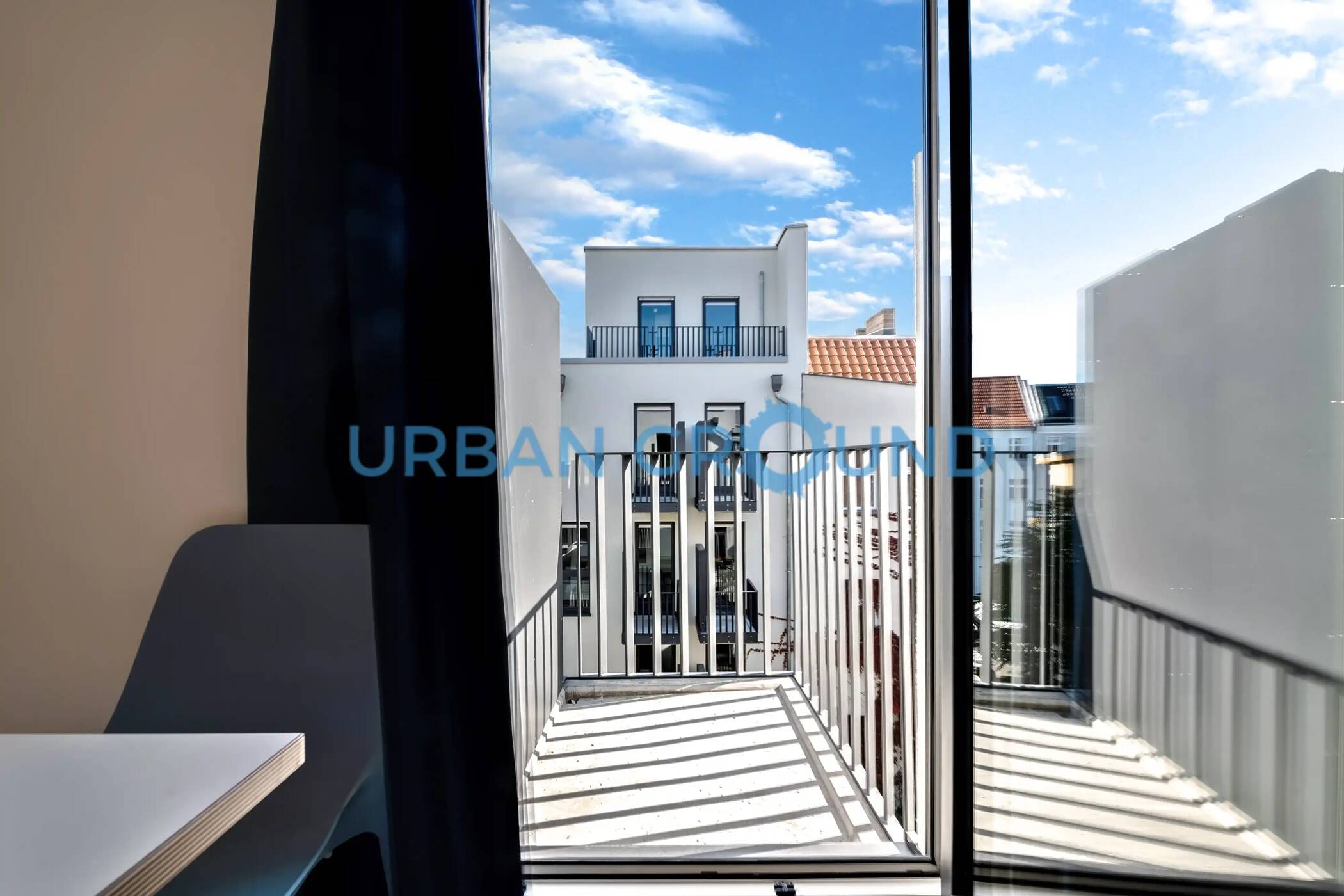 Vollständig eingerichtetes Privatzimmer mit Balkon in einer 5er gemischtes WG – 12459 Berlin – Vorschaubild 3