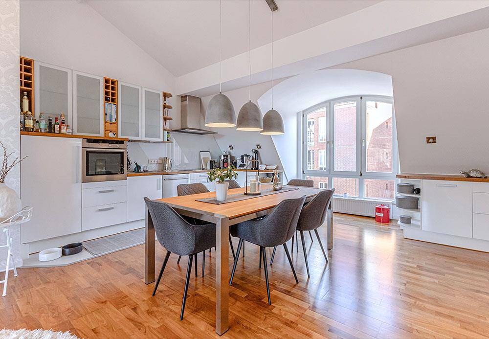 Maritimes Wohnen: Schöne 4-Zimmer-Maisonettewohnung mit Blick auf die Weser – 28199 Bremen – Vorschaubild 4