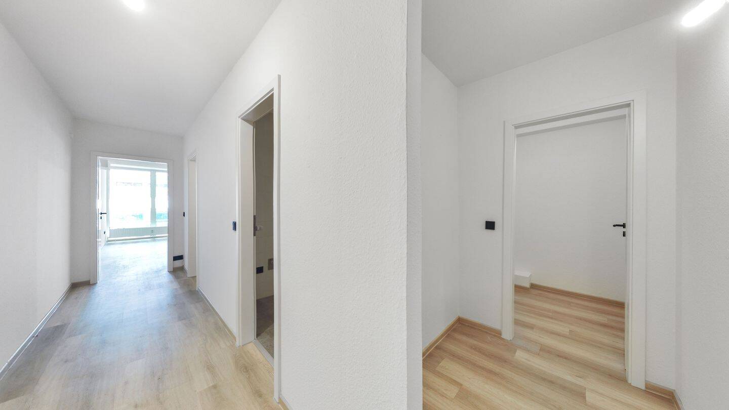 Bezugsfreie und renovierte Etagenwohnung in Toplage im Gerichtsviertel-Oldenburg – 26135 Oldenburg (Oldb) – Vorschaubild 3