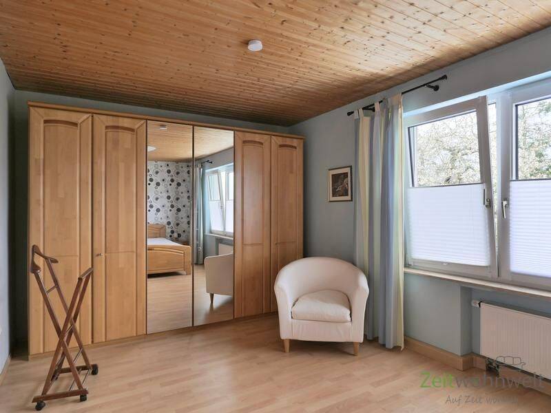 (EF1258_M) Kassel-Stadt: Philippinenhof/Warteberg, ruhige möblierte Wohnung mit Holzvertäfelung und Balkon – 34127 Kassel – Vorschaubild 4