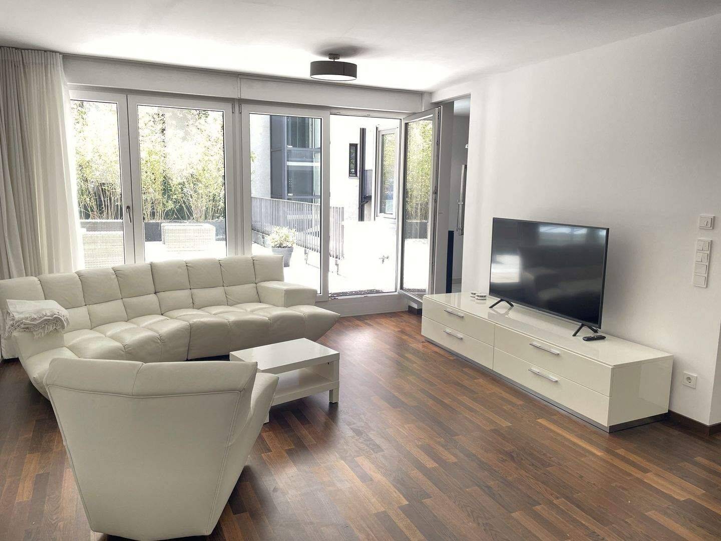 Kombination aus 2 x 2-Zi-Wohnungen mit großer Terrasse und Balkon im 1. OG – 80469 München – Vorschaubild 3