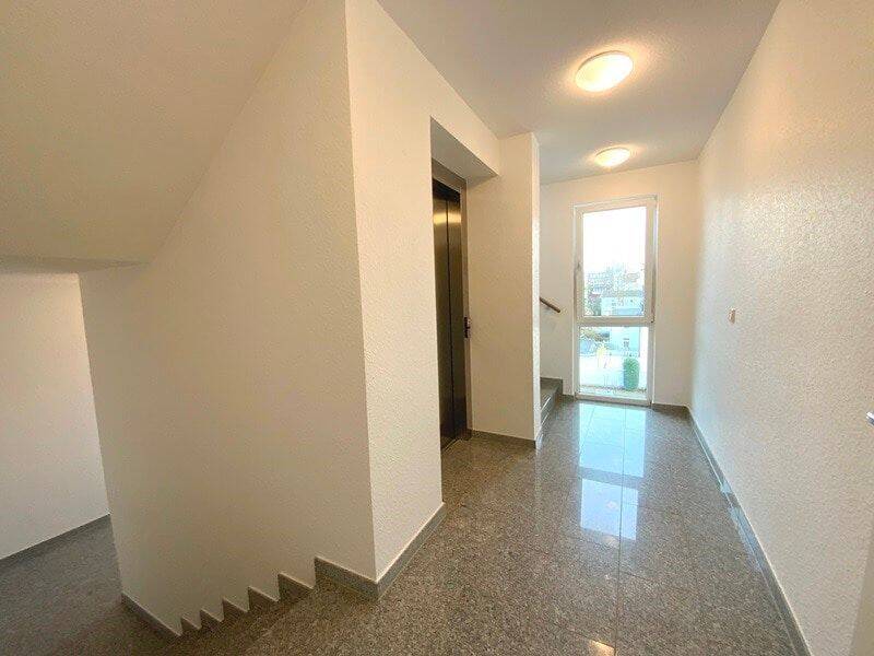 Moderne 2-Zimmer-Wohnung mit Aufzug und Loggia in Oberhausen-Mitte – 46045 Oberhausen – Vorschaubild 5
