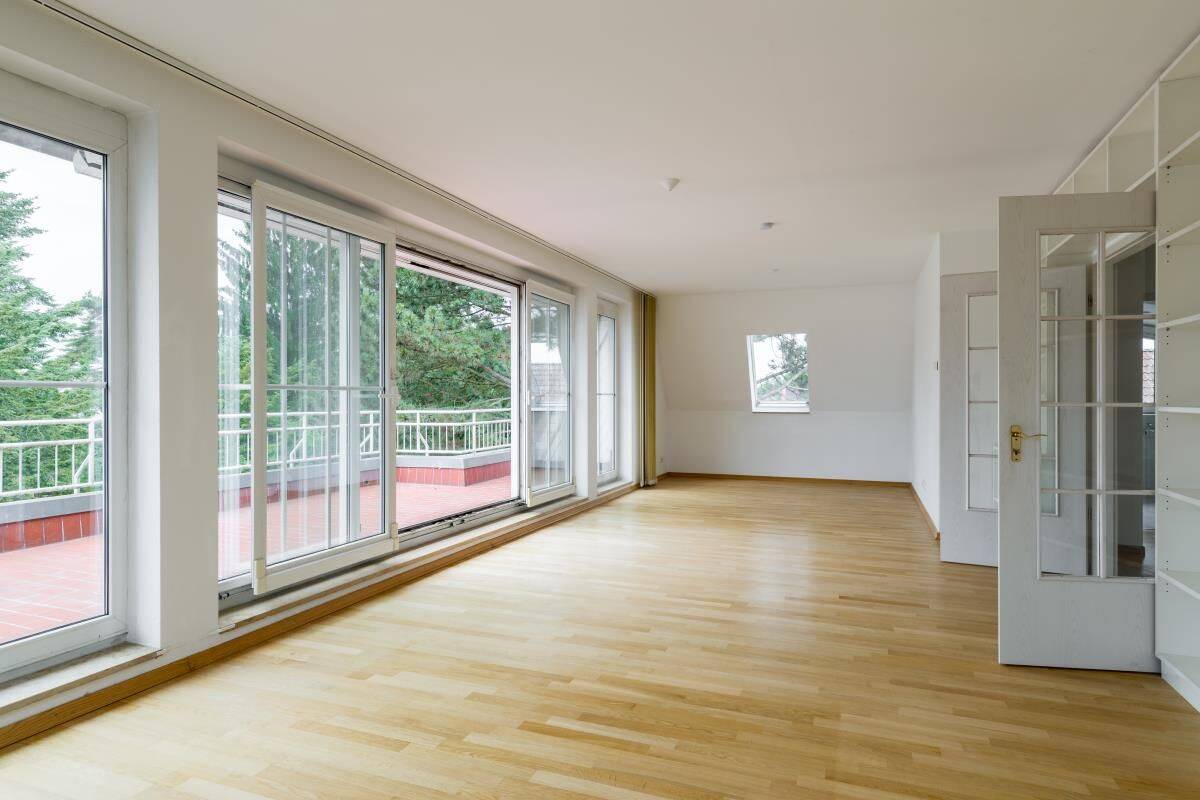 Geräumige, bezugsfreie Wohnung mit Südwest-Terrasse und KFZ-Stellplatz nahe S-Bhf Lichtenrade! – 12307 Berlin – Vorschaubild 3