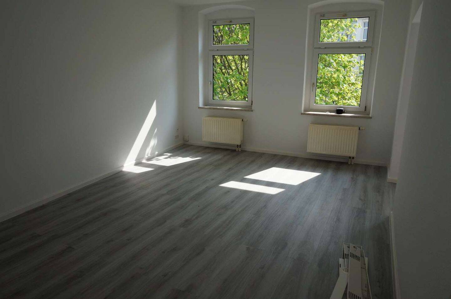 Wohnen auf dem Kaßberg ! 2. OG – Designbelag – Gäste-WC – 2 Balkone ! – Chemnitz – Vorschaubild 3