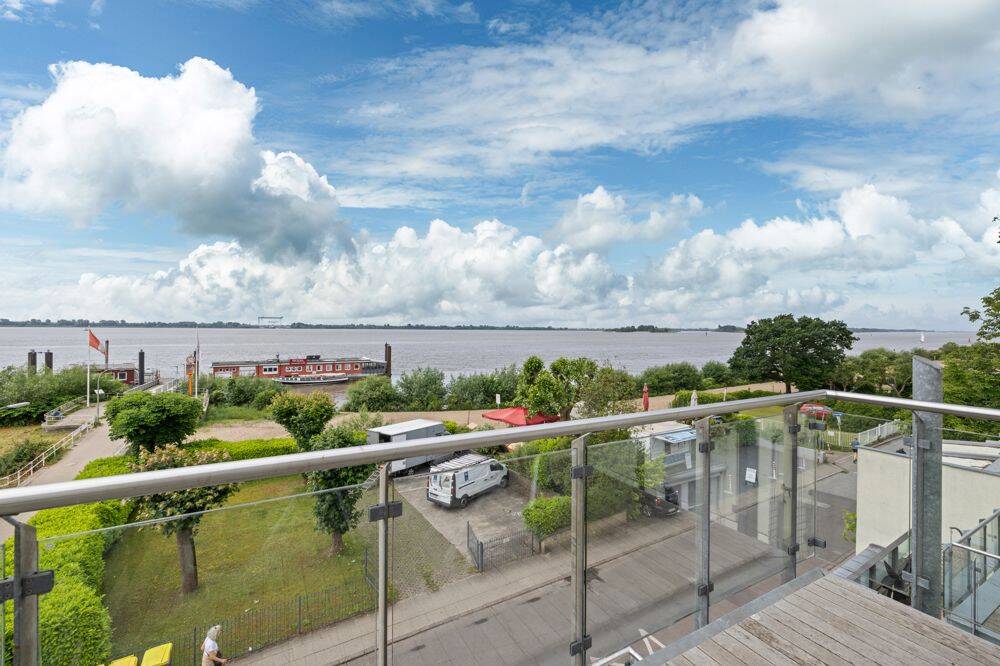 Rarität in erster Reihe – 22587 Hamburg – Vorschaubild 3