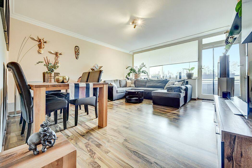 Lichtdurchflutete 3-Zimmer-Wohnung mit Balkon, Garage und herrlicher Aussicht – 46147 Oberhausen – Vorschaubild 3