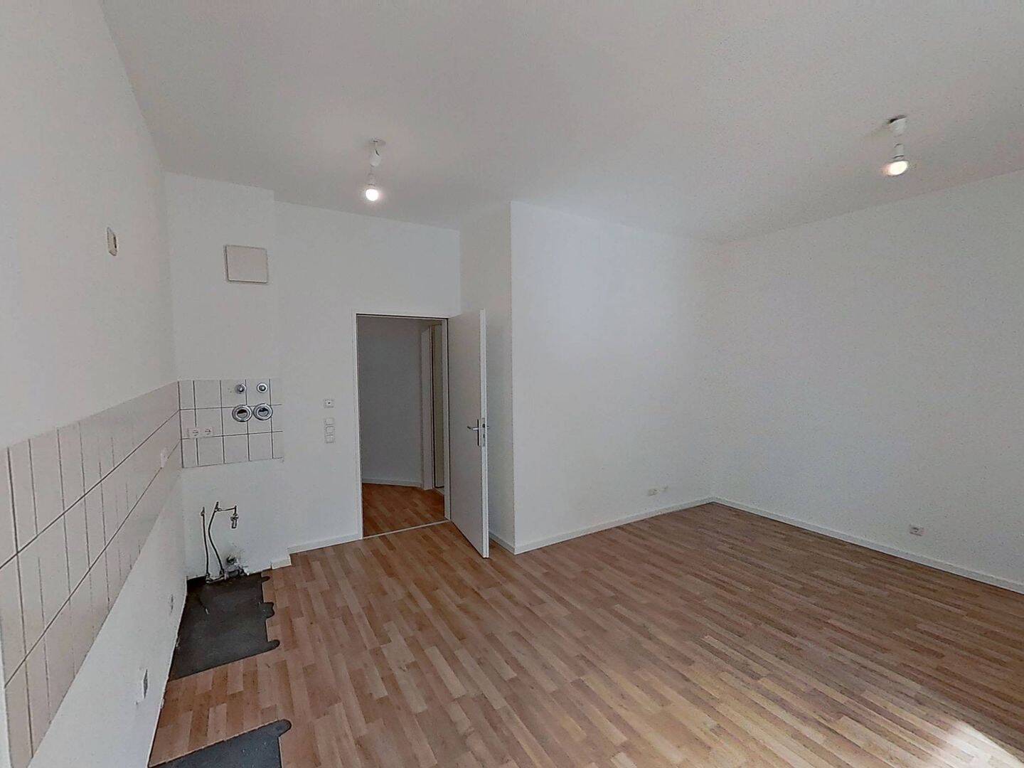 Gemütliche 1,5-Zimmer-Erdgeschosswohnung für Singles oder Paare – 70197 Stuttgart – Vorschaubild 3