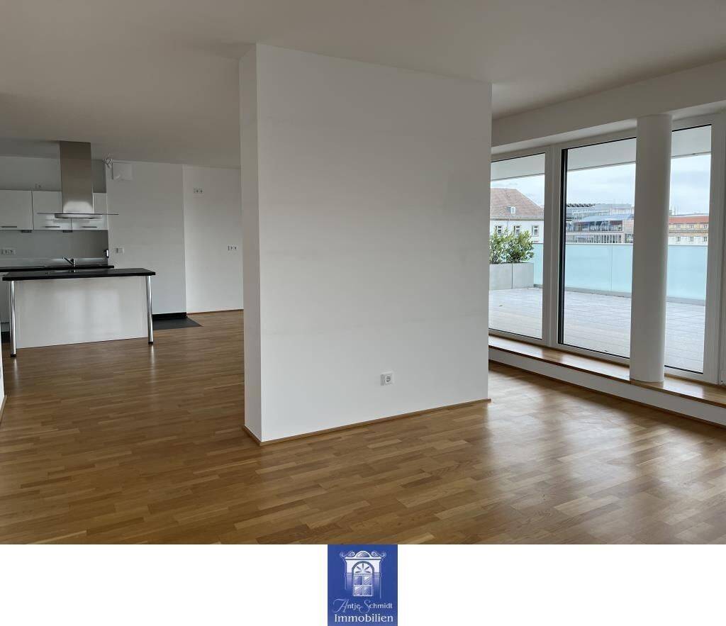 Stilvolle Wohnung mit viel Platz, zwei Bädern und umlaufender Terrasse! – 1067 Dresden – Vorschaubild 4