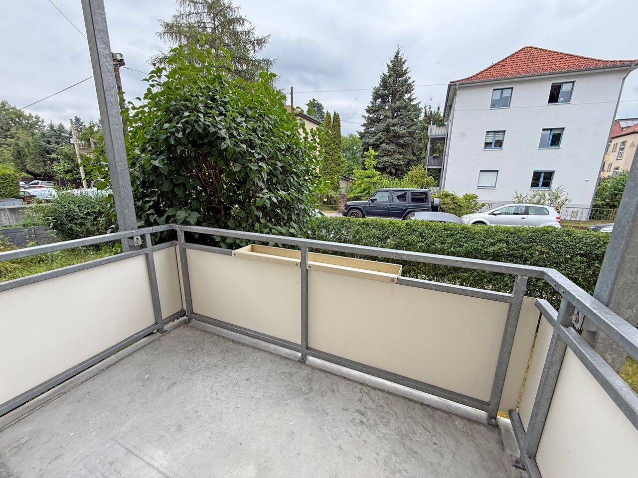 NEU – Einziehen oder sofort vermieten – hochwertig renovierte Wohnung mit Balkon in ruhiger, grüner Lage – 1279 Dresden – Vorschaubild 6