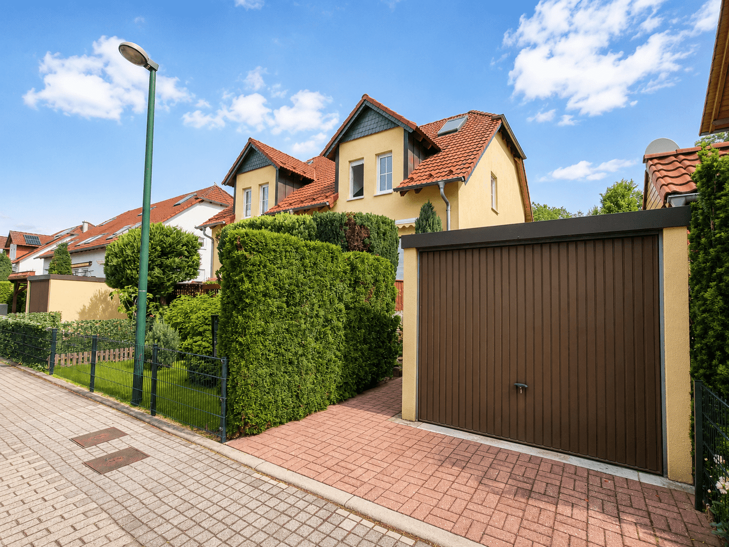 Sofort beziehbar I Garage I Terrasse I Bad mit Wanne + Dusche I Fernwärme – 4329 Leipzig – Vorschaubild 3