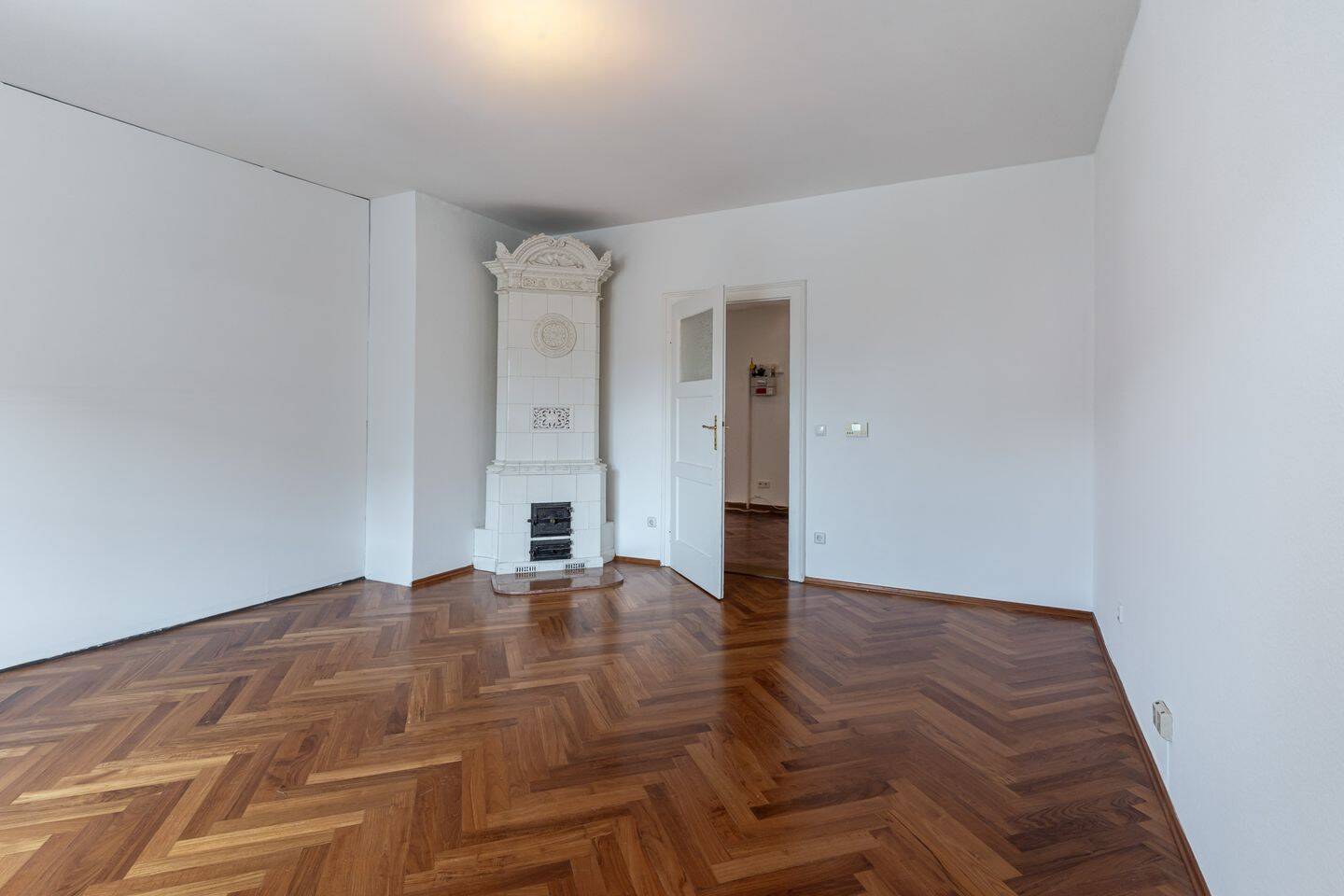 **Historischer Charme über den Dächern Lehels – Denkmalgeschützte Altbauwohnung im Dachgeschoss** – 80538 München – Vorschaubild 13