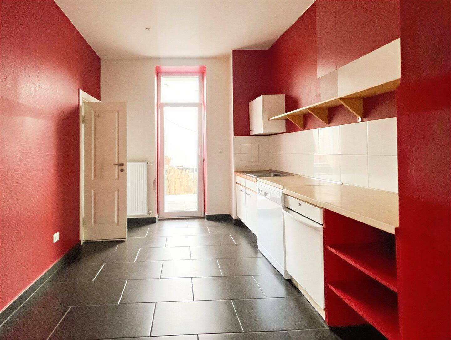 Zentrumsnah, Tageslichtbad und Gäste-WC, Balkon, Fernwärme – Leipzig – Vorschaubild 3