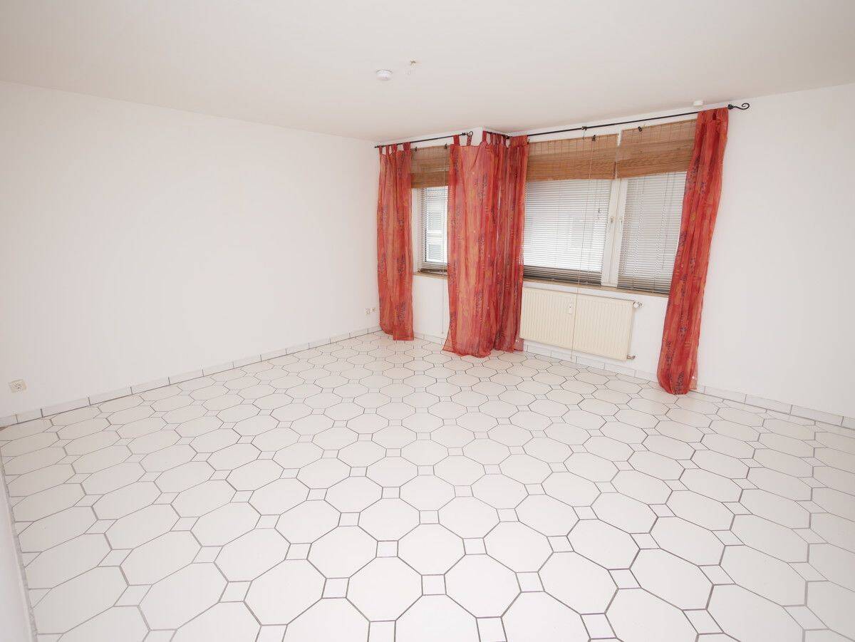Wohnen in Citynähe: Gut geschnittene 2,5 Zimmer-Etagenwohnung mit Gemeinschaftsgarten und Balkon – 45881 Gelsenkirchen – Vorschaubild 3
