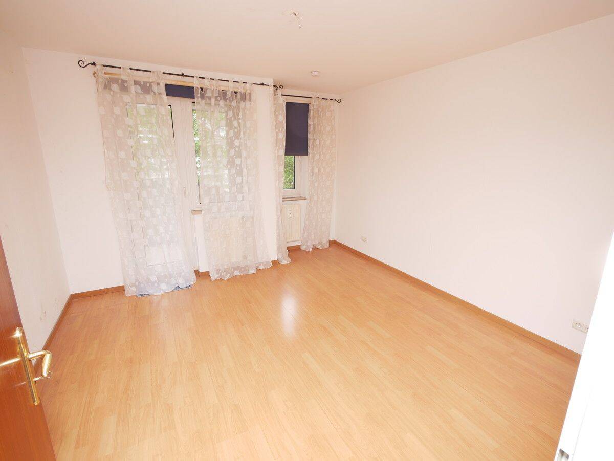 Wohnen in Citynähe: Gut geschnittene 2,5 Zimmer-Etagenwohnung mit Gemeinschaftsgarten und Balkon – 45881 Gelsenkirchen – Vorschaubild 6