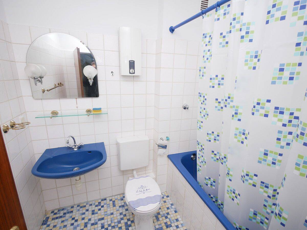 Wohnen in Citynähe: Gut geschnittene 2,5 Zimmer-Etagenwohnung mit Gemeinschaftsgarten und Balkon – 45881 Gelsenkirchen – Vorschaubild 7