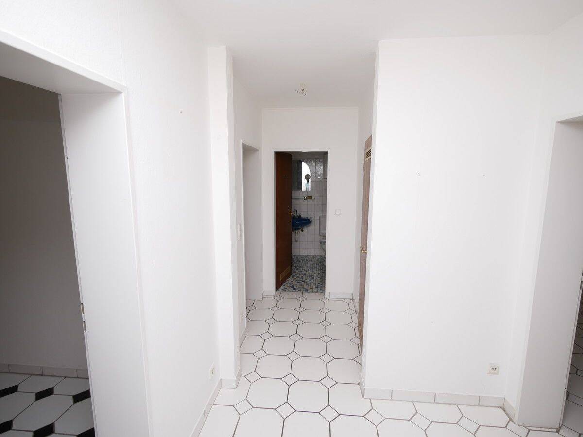 Wohnen in Citynähe: Gut geschnittene 2,5 Zimmer-Etagenwohnung mit Gemeinschaftsgarten und Balkon – 45881 Gelsenkirchen – Vorschaubild 8